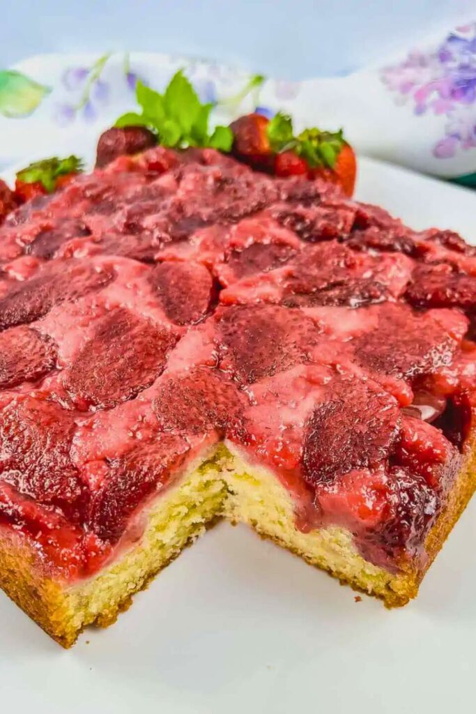 How to Make Strawberry Upside Down Cake