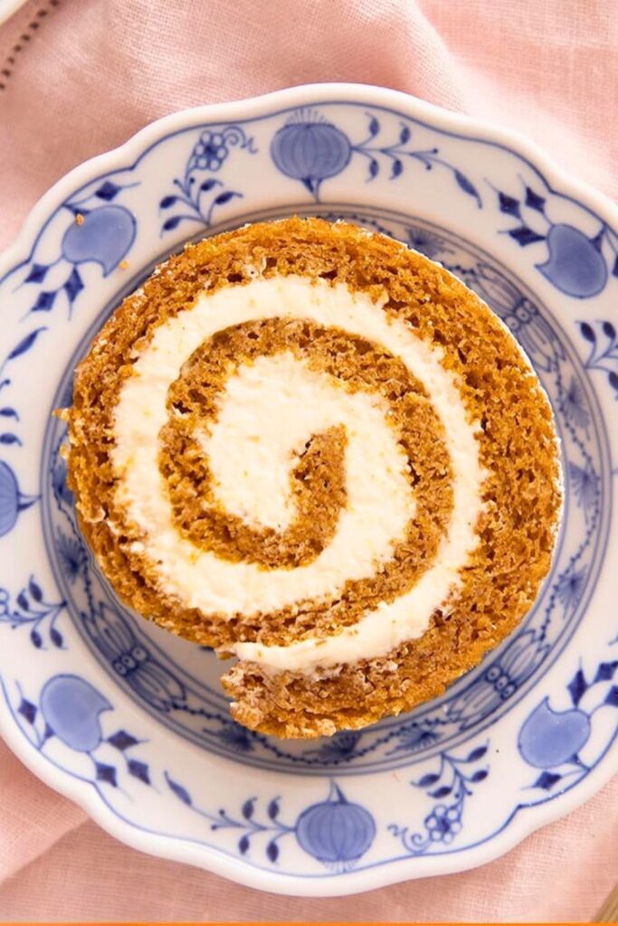 Expert Tips for a Perfect Pumpkin Roll