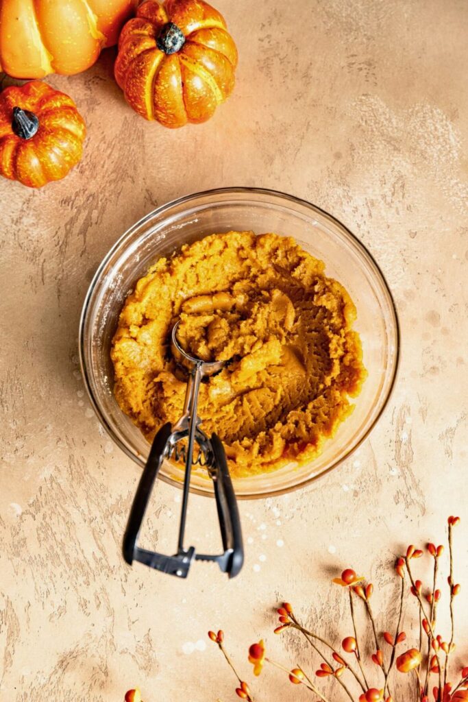 How to Make Pumpkin Sugar Cookies