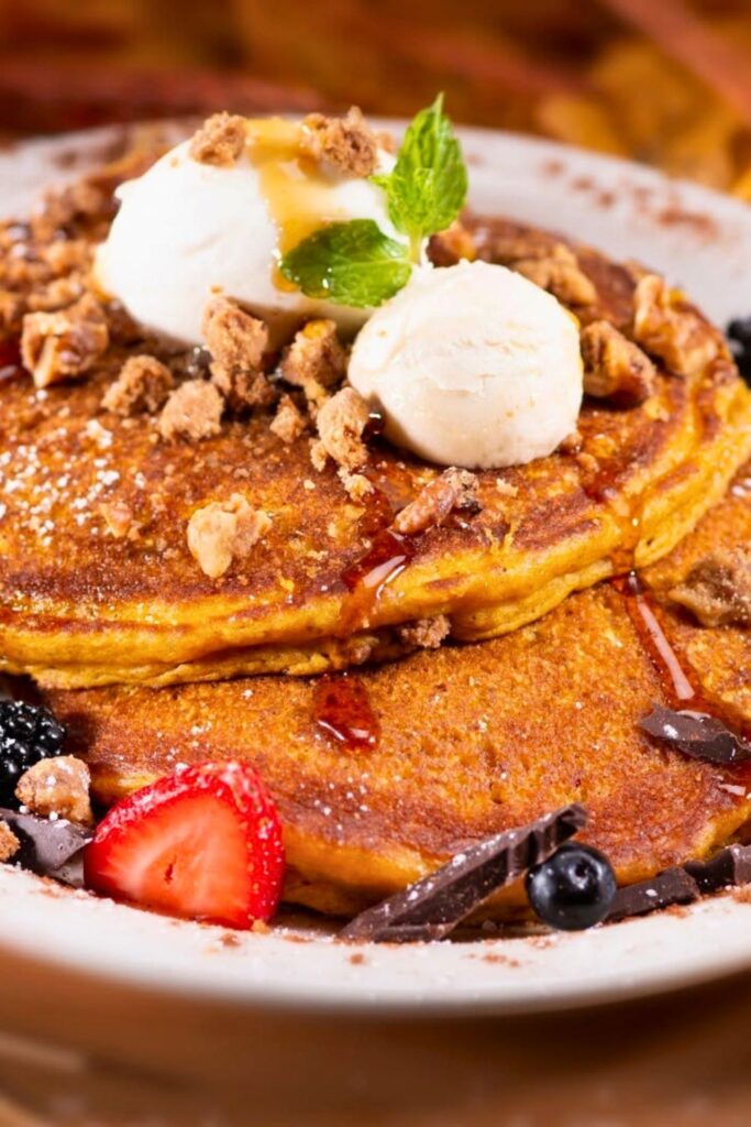 How to Serve Pumpkin Pancakes