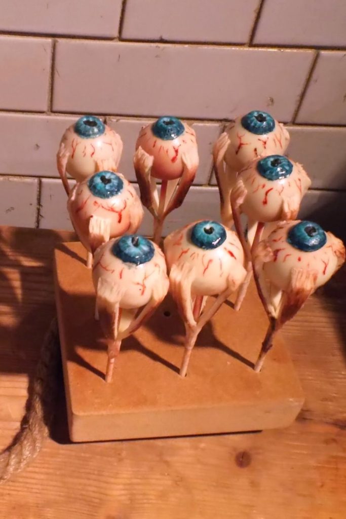 Creepy Eyeball Cake Pops