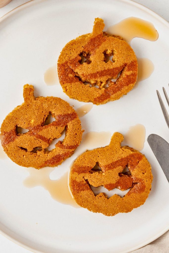 Jack-O’-Lantern Pumpkin Pancakes