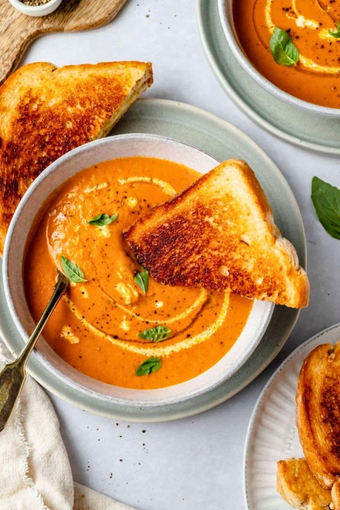 What to Serve with Roasted Tomato Soup