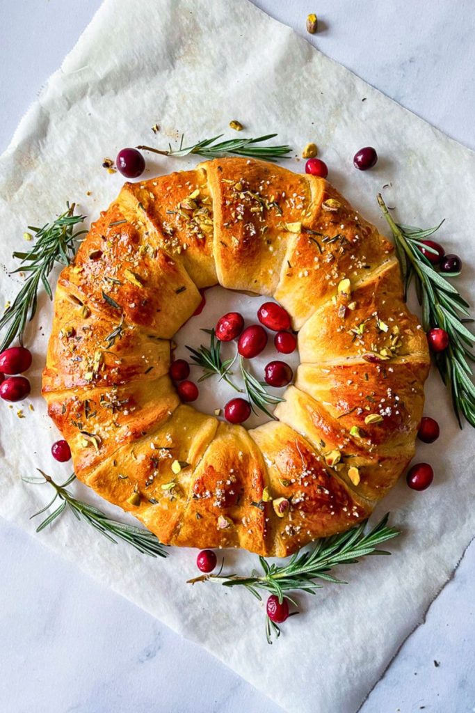 Baked Cranberry Brie Crescent Ring