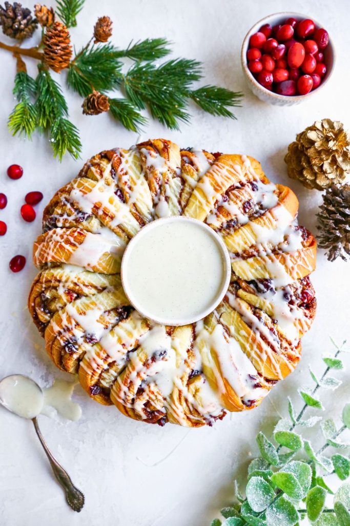 Cinnamon Roll Wreath