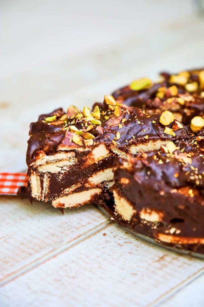 No-Bake Chocolate Biscuit Cake